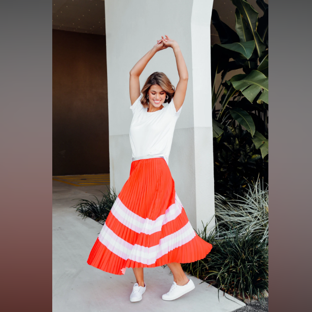 Pleated elastic waist skirt red pink and white