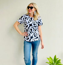 Making Waves  Everyday Tee Black & White