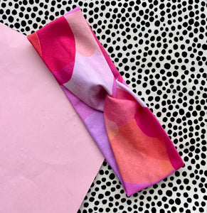 On Cloud 9 Wide Twist Headband Pink