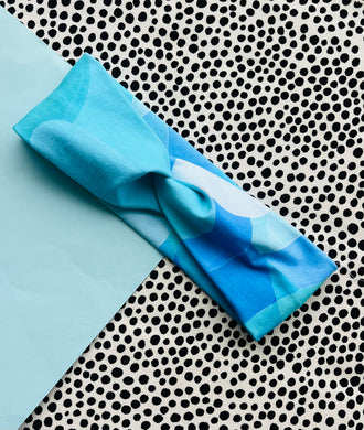 On Cloud 9 Wide Twist Headband Blue